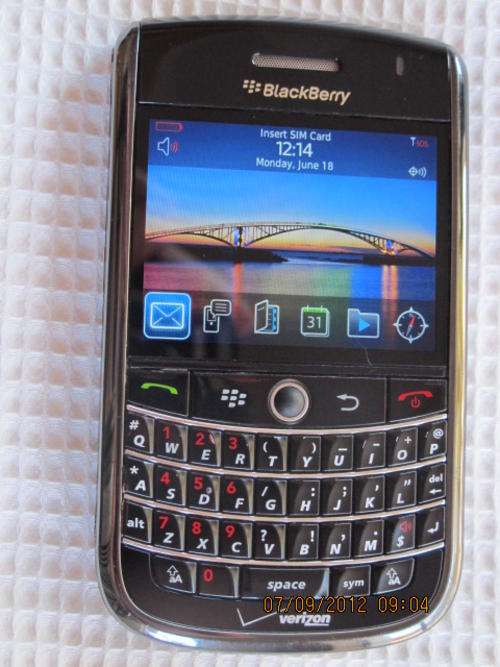 EXCELLENT CONDITION!!Genuine Blackberry TOUR 9630 !*100% Working*IN STOCK*Charger & Battery