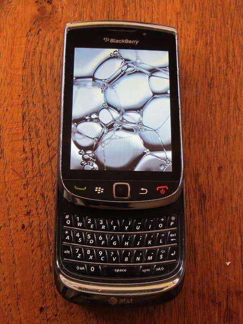 ORIGINAL BLACKBERRY TORCH 9800! IN SA!, 5mp Camera, BBM, BIS, Facebook. GOOD CONDITION