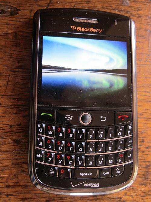 AS NEW!!Genuine Blackberry TOUR 9630 !*100% Working*IN STOCK*Charger & Battery