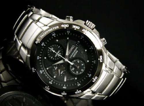 SEIKO - Mens Chronograph Black Carbon Dial Sports Watch SND703P1