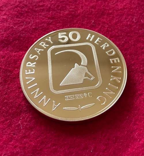 50th Anniversary Wildlife Medal 45mm Gilded Silver Secretary Bird