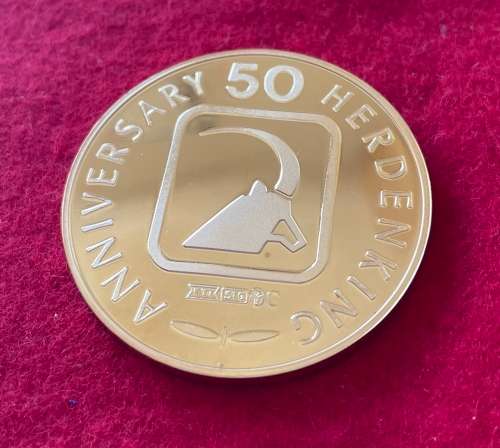50th Anniversary Wildlife Medal 45mm Gilded Silver (Hippo)