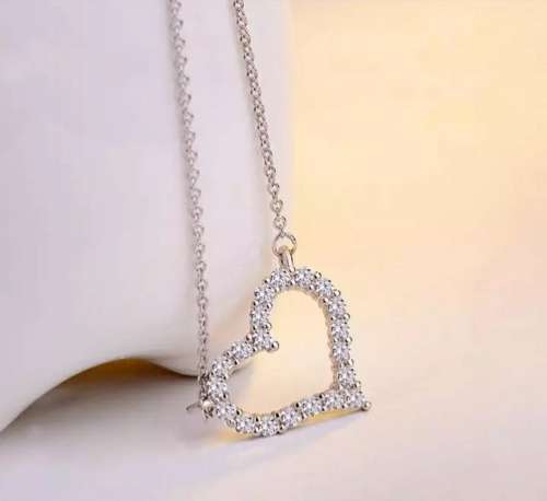 925 Silver Cubic Zirconia Heart Necklace.