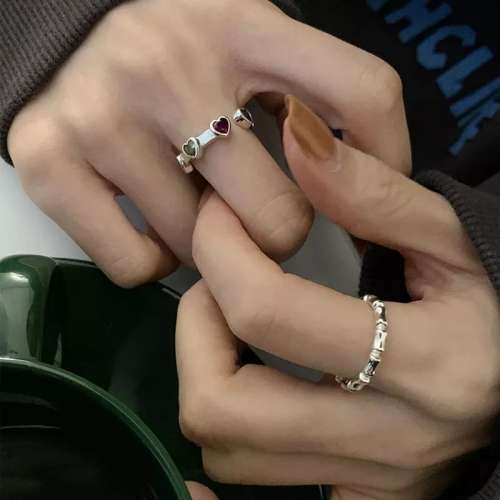 925 Silver Coloured Hearts Ring
