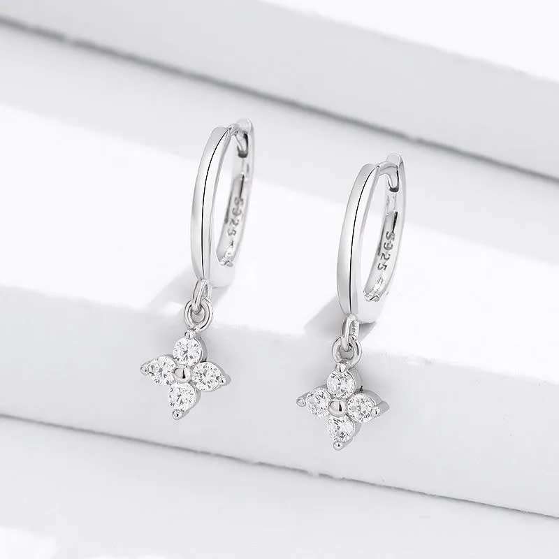 (FREE) 925 Silver Four Leaf Flower Necklace