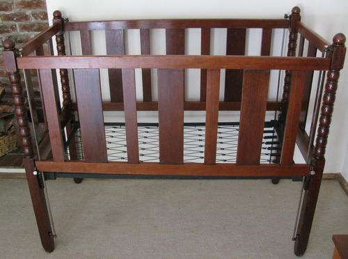 Teak Cot