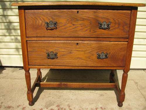Oak Chest of Drawers