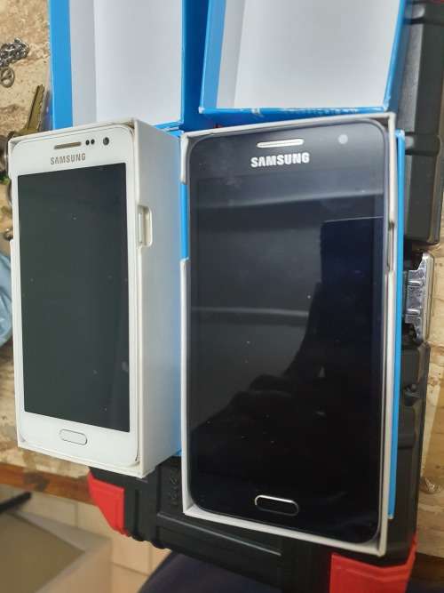 SAMSUNG GALAXY A3 A300-F 2015 16GB *DEMO MODELS* *LATE LATE ENTRY* CRAZY WEDNESDAY*