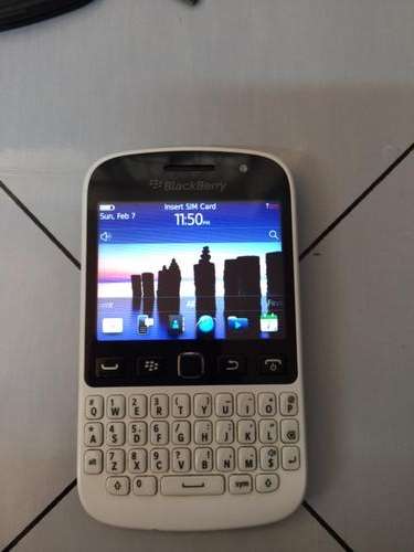 Blackberry 9720 white