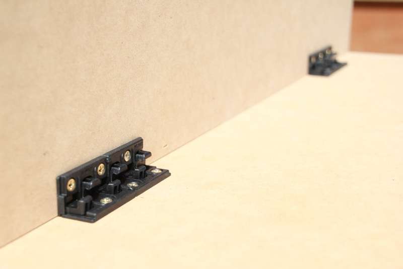 Striplox 4`` Right Angle Connector 3 Part Set
