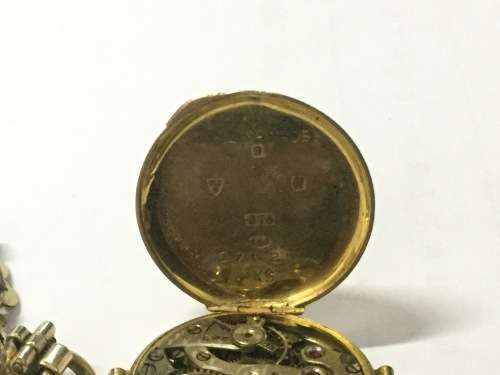 9 Carat Solid Gold Antique watch on Stretch band