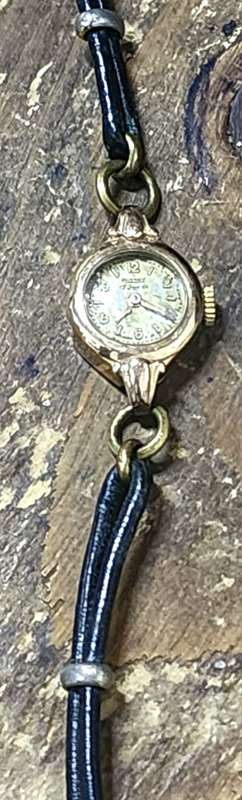 Rotary Solid 9 Carat Gold 17 Jewels Works Perfect