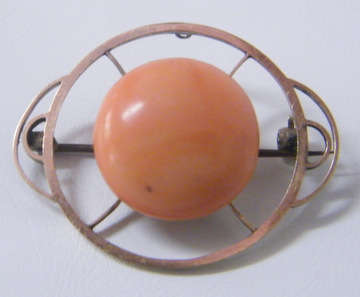 Solid 9 carat Gold antique Brooch peach stone