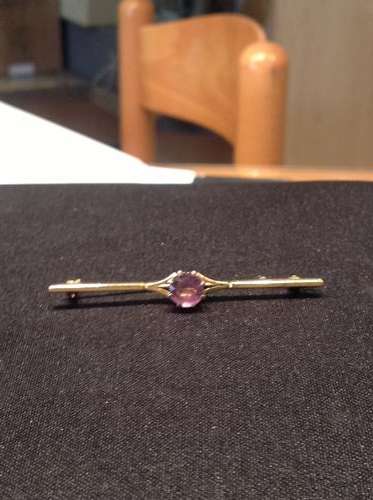 Solid 9Ct Antique Brooch Amethyst/Alexandrite .? 3.9 grams estate