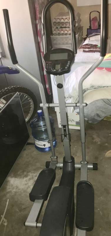 Trojan Pro Elliptical Trainer with build in heart rate monitor