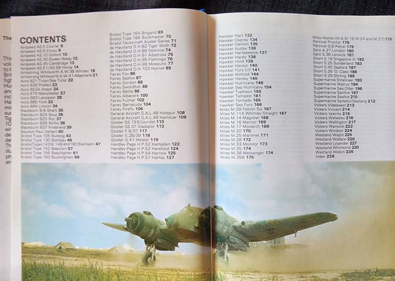 The Hamlyn Concise guide to British Aircraft of World War 2 by David Mondey