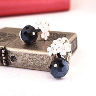 fashion flowers adorn earrings