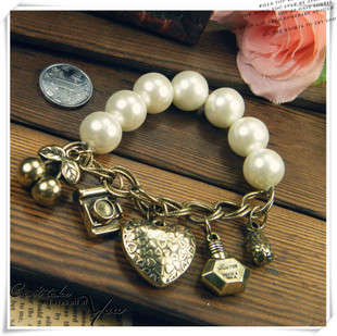 Antique Retro Style Pearl Heart perfume bottle camera Stretch Bracelet