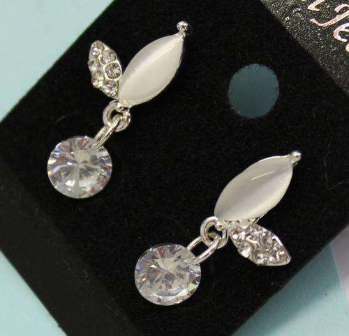 fashion white stone cz sparkling stud earrings