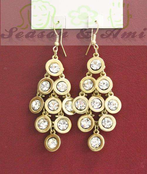 white cubic zirconia alloy rhombus earrings