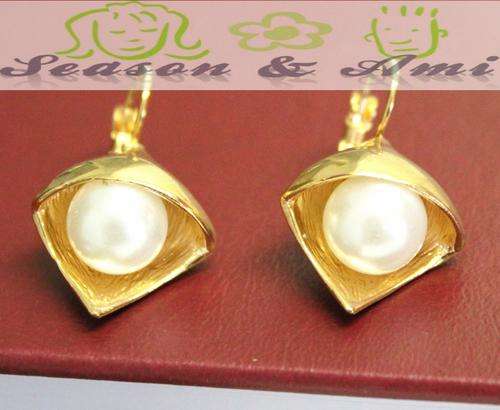 fashion pearl olivet golden earrings