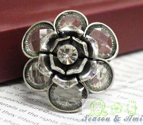 vintage style stretch fashion crystal flower rings
