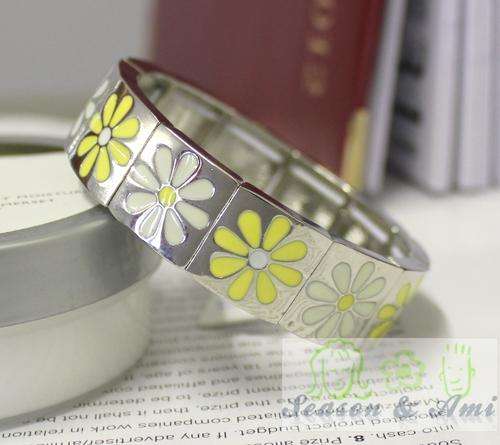Fashion White&Yellow Flower Stretch Bracelet