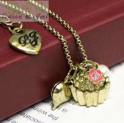 fashion cute cup cake necklace