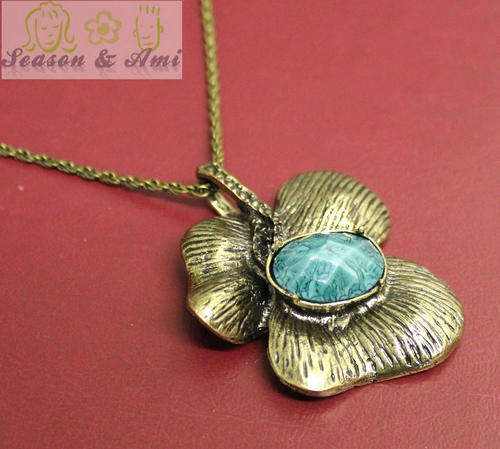 vintage bronze blue stone flower necklace