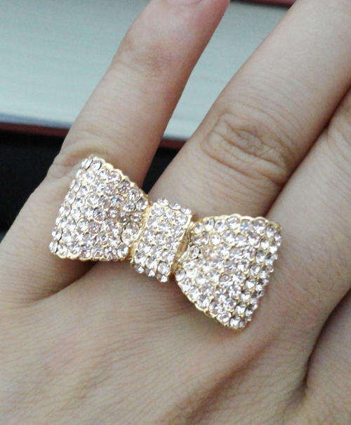 fashion big bowknot white rhinestone ring