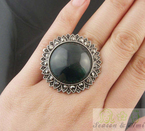 vintage style green ring(adjustable)