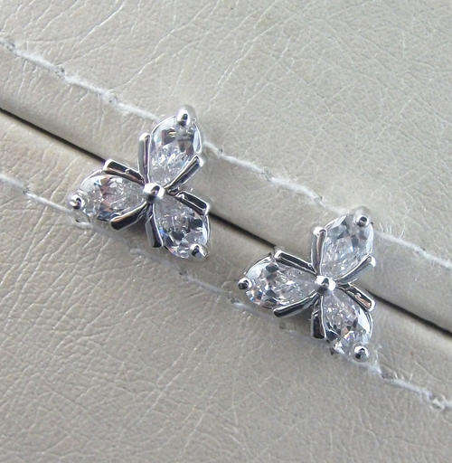 fashion white zircon triangle pin earrings