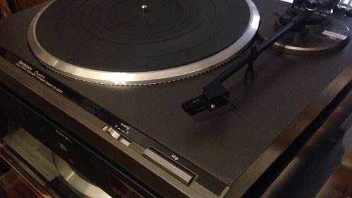 Technics SL-Q200 Direct Drive Automatic Turntable