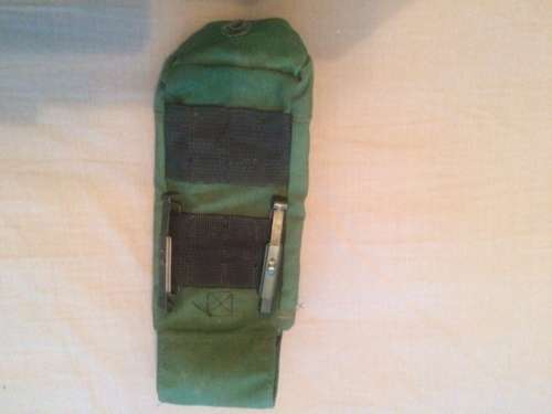 32 Battalion Green R4 magazine pouch.