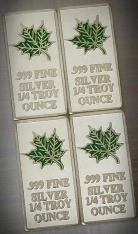 NEW!!! 1Troy Oz Silver Consisting of 4 x 1/4 Oz Maple Bars (Green Enamel)