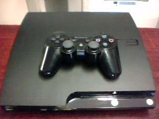 Sony Playstation 3 + Control (320 GB) (Shipping R120)