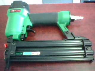 Air Nail Gun (Shipping R60)