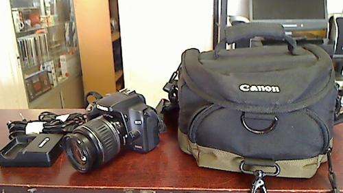 Canon EOS 1000 D Camera + Charger + Lens + Bag (Shipping R60)