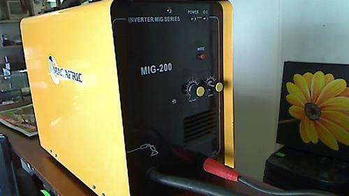 Macafric Inverter Mig200 Welder (AS NEW!!!!!)  (Collection only)
