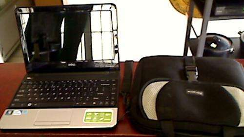 Dell Aspiron Netbook + Charger + Bag (Please Read !!!)
