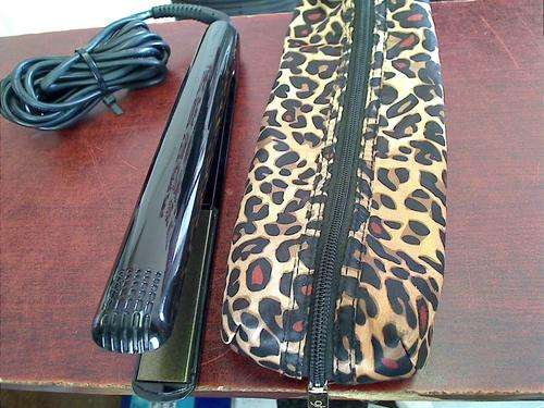 GHD Hair Straightner + Pouch