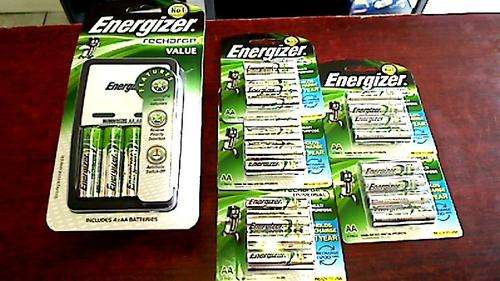 Energizer Charger + 24 Rechargeable AA Batteries