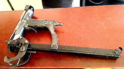 Air Staple Gun