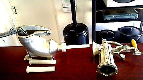Meat mincer no 10 + 8LB Sausage Maker