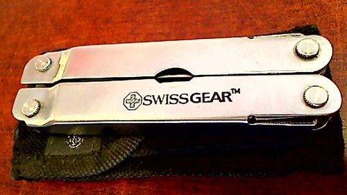 Swiss Gear multi Tool + Sheath