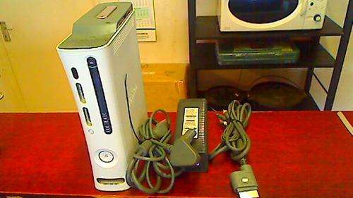 X Box 360 + All Cables (No Control) (Please Read !!!!)