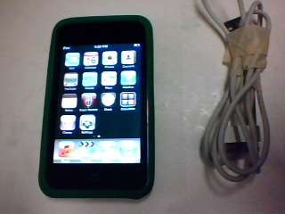 Apple i Pod Touch 8gb &usb charger (Shipping R30)