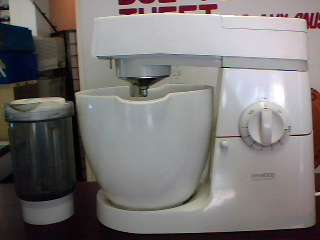 Kenwood Chef Major (Shipping R100)