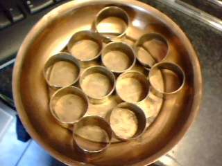 Brass bowl and 11x napkin holders (Shipping R40)