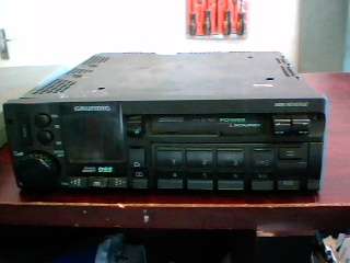 Grundig Car radio (Shipping R40) PLEASE READ !!!